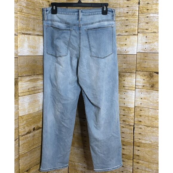 ATHLETA STRAIGHT ANKLE CROP EVERYDAY WEAR CASUAL STRETCH JEANS SIZE 12 - Picture 2 of 4